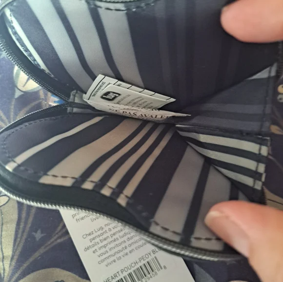 Lug Heart Pouch - In Peony Blue - Picture 2 of 2